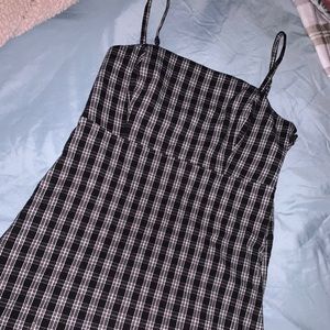 Hollister teen b/w plaid knee length skater dress